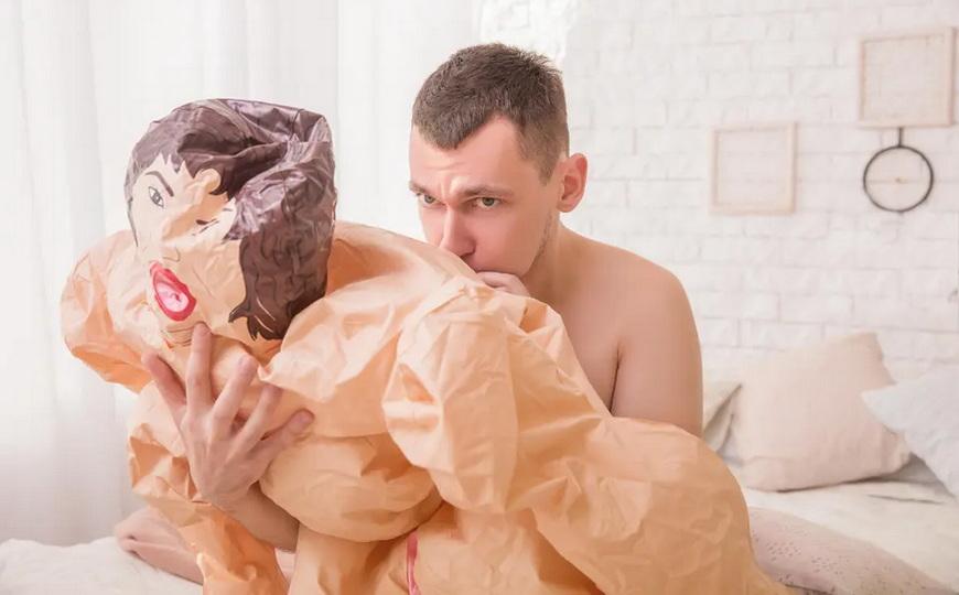 Szexbabák férfiaknak, hogy válasszunk és szexeljünk egy gumi nővel?